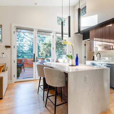 Topside Boulder Bright & Modern Furnished Private 1Br 2Ba Apartment